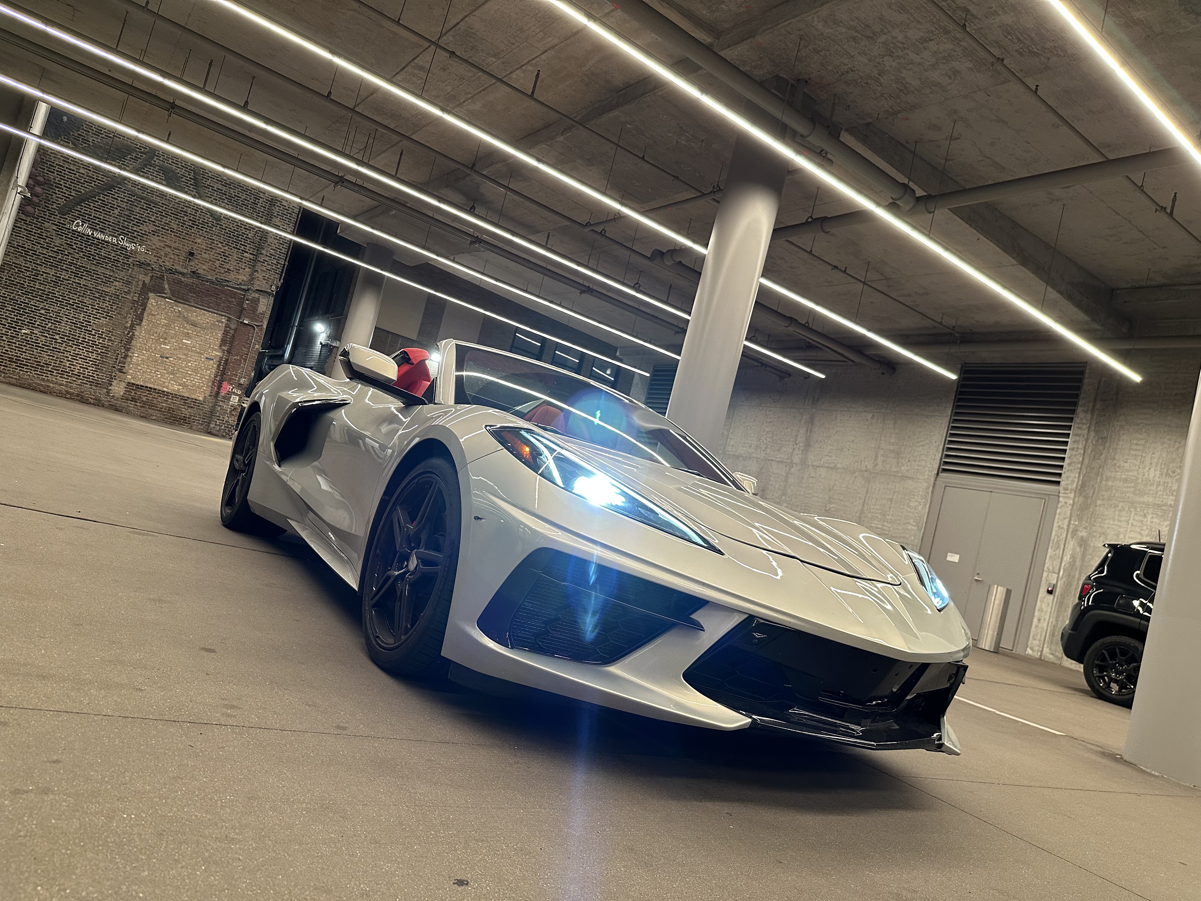 Corvette C8 2020 thumbnail 3