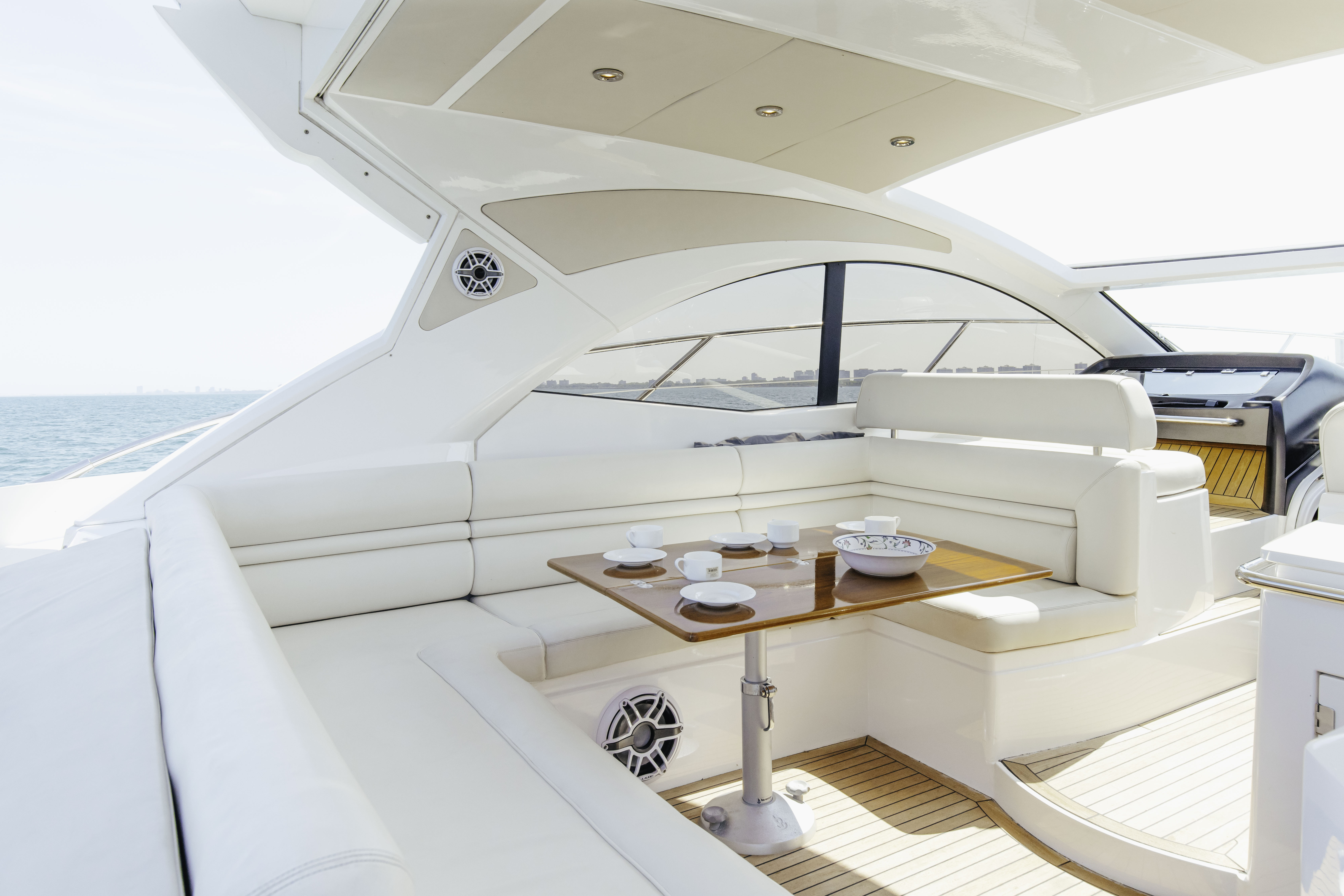 Sunseeker Portofino 50ft thumbnail 4