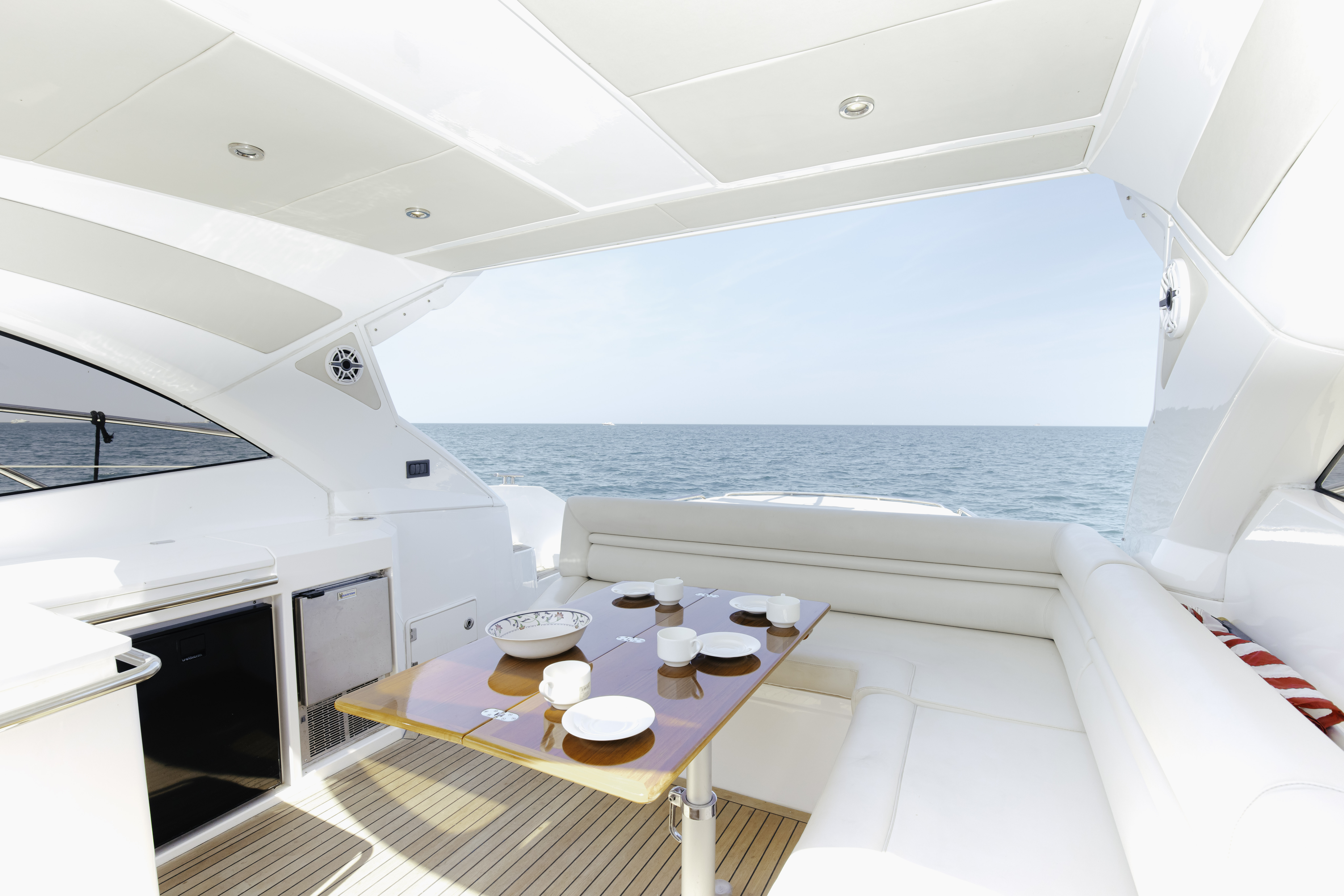 Sunseeker Portofino 50ft thumbnail 5