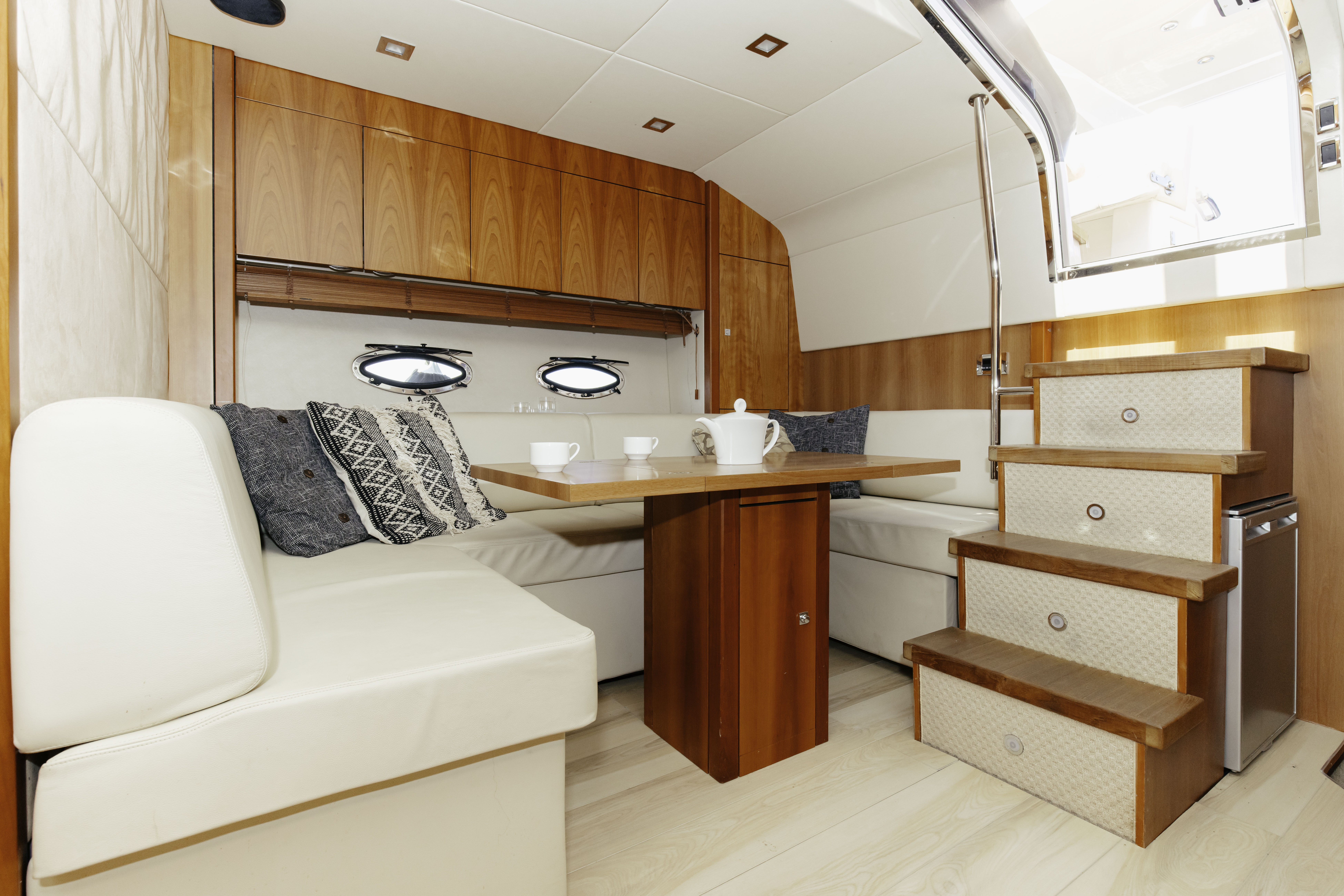 Sunseeker Portofino 50ft thumbnail 9